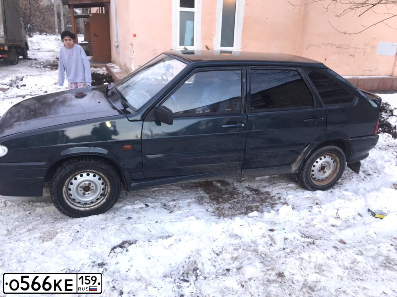 Фото автомобиля LADA 2114 SAMARA, 2009 — госномер О566КЕ159. Цвет: Темно-зеленый