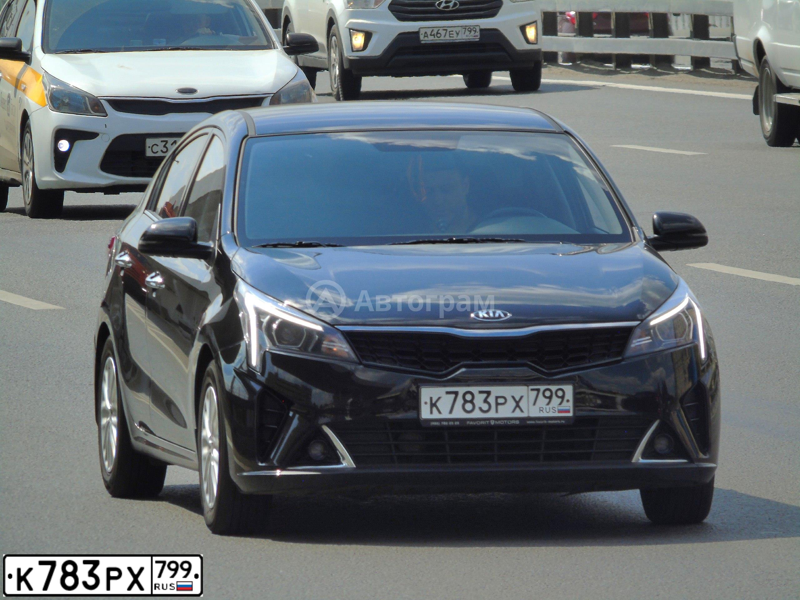Фото автомобиля KIA RIO, 2020 — госномер К783РХ799. Цвет: ЧЕРНЫЙ