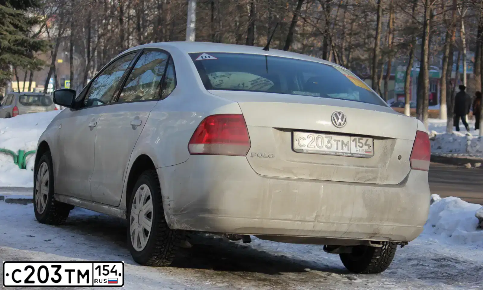 Фото автомобиля VOLKSWAGEN POLO, 2014 — госномер Е296ТУ21. Цвет: Белый