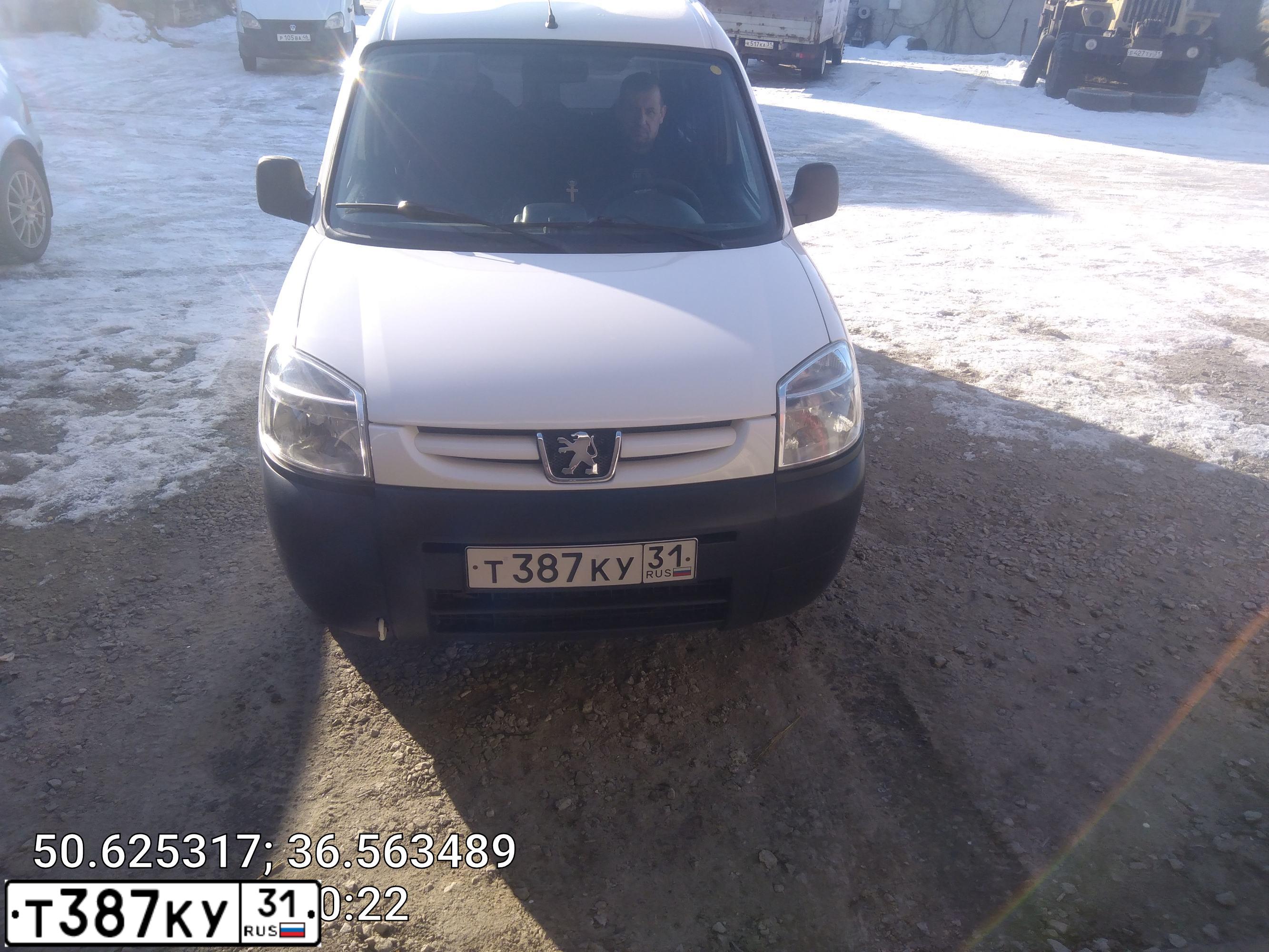Фото автомобиля PEUGEOT PARTNER, 2010 — госномер С080МС31. Цвет: Белый