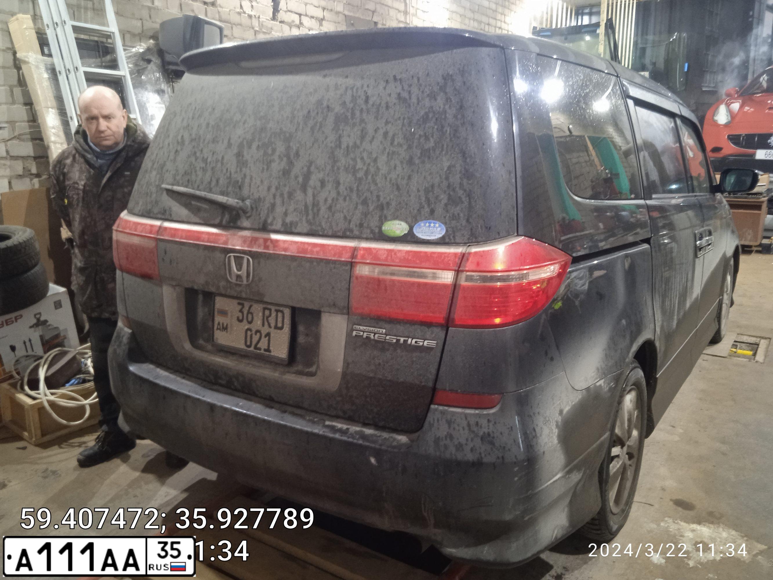 Фото автомобиля LADA 2110, 2003 — госномер Е308РС35. Цвет: СВЕТЛО-СЕРЕБРИСТЫЙ МЕТАЛЛ