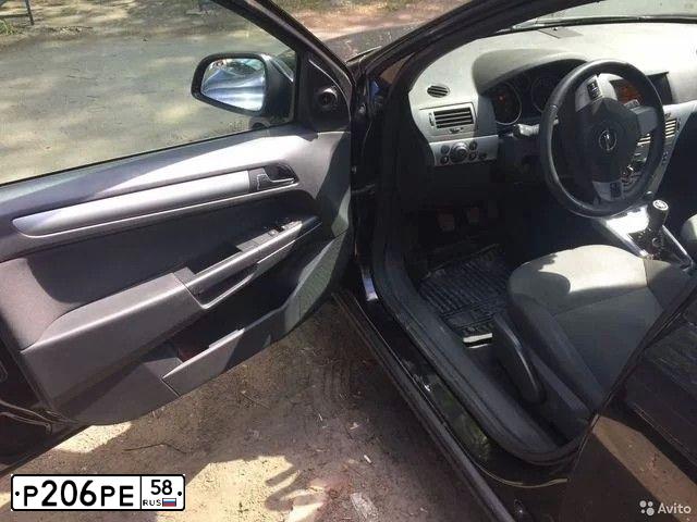Фото автомобиля OPEL ASTRA, 2011 — госномер Р206РЕ58. Цвет: ЧЕРНЫЙ