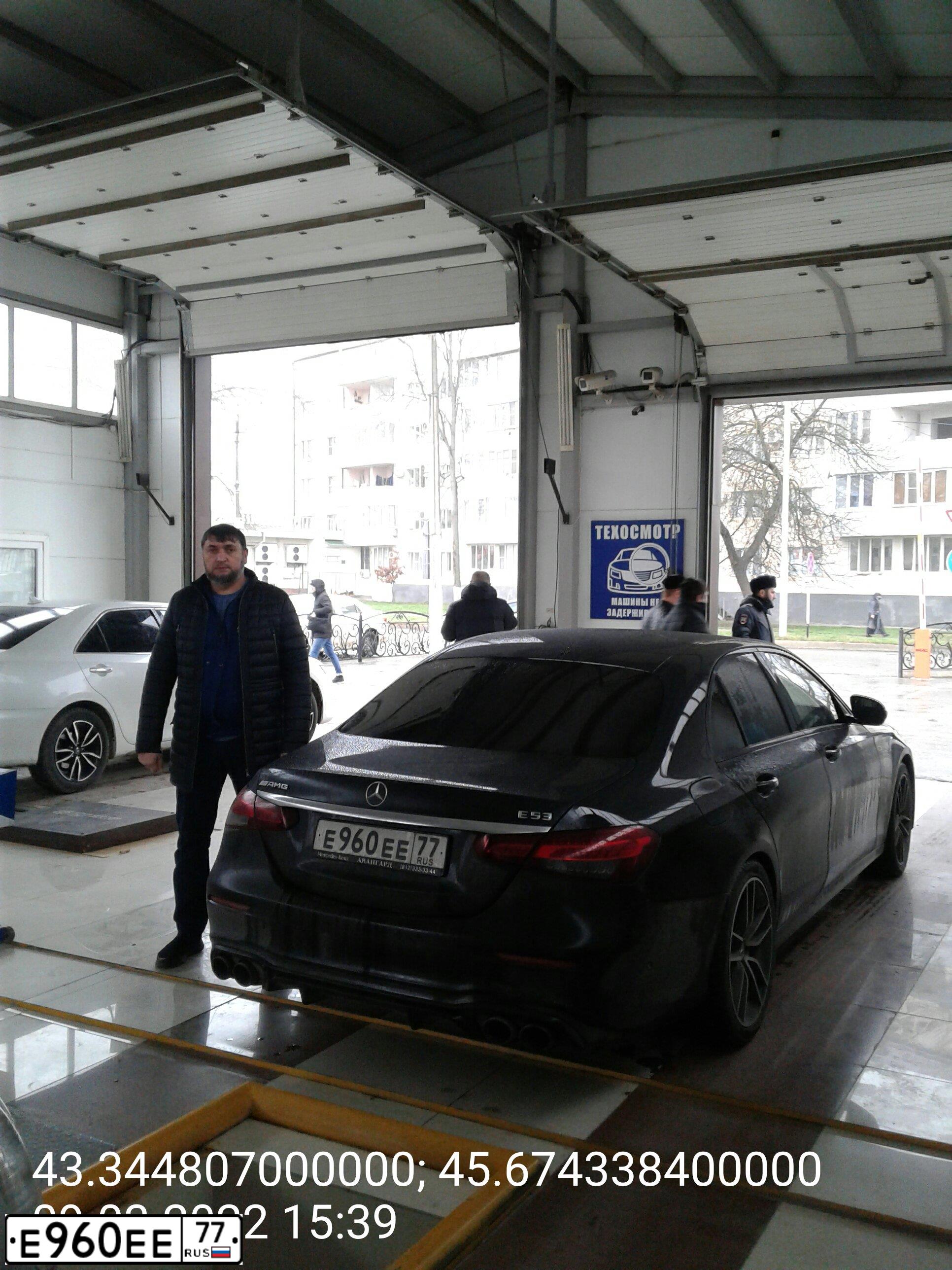 Фото автомобиля TOYOTA CAMRY, 2015 — госномер О595ОО95. Цвет: ЧЕРНЫЙ МЕТАЛЛИК