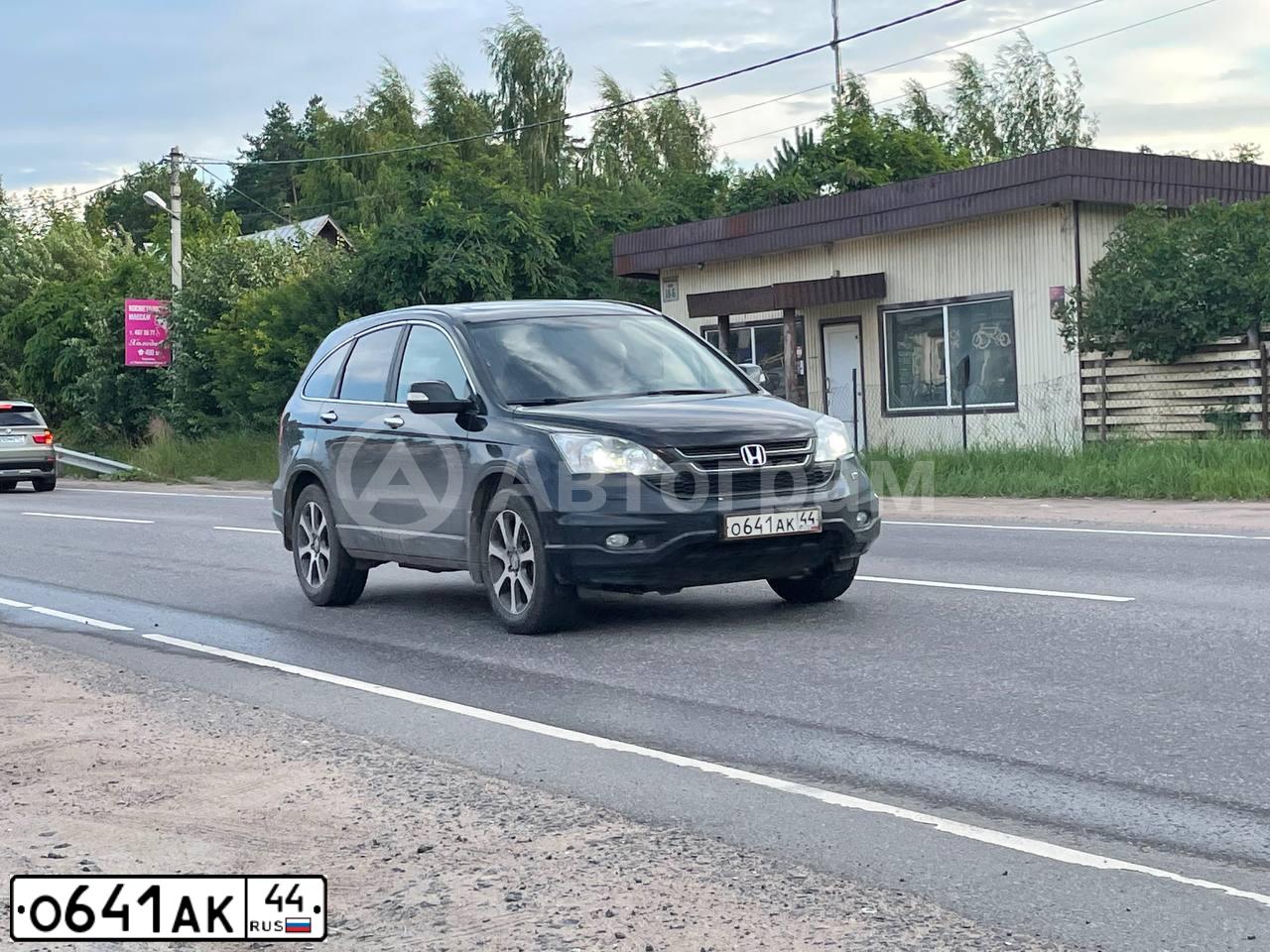 Фото автомобиля HONDA CR-V, 2012 — госномер О641АК44. Цвет: ЧЕРНЫЙ