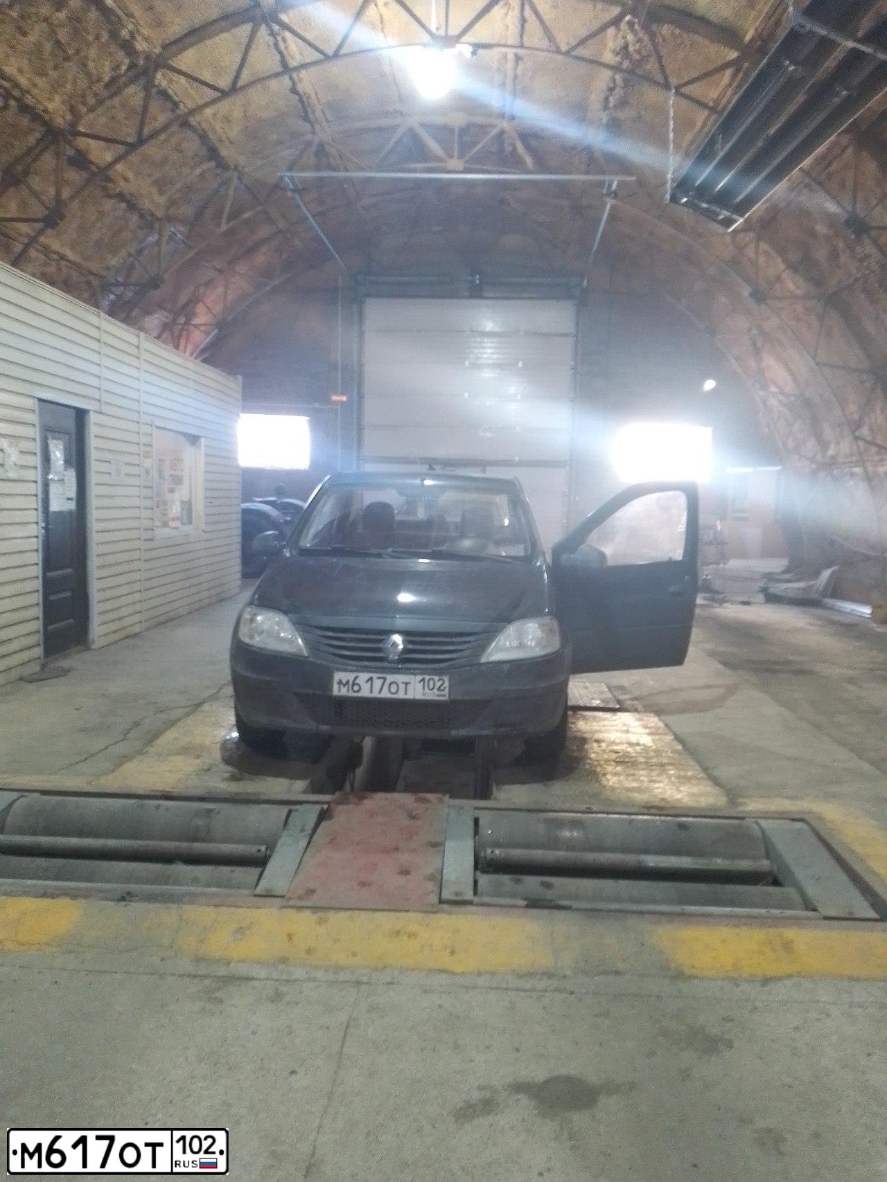 Фото автомобиля RENAULT LOGAN, 2010 — госномер М617ОТ102. Цвет: ТЕМНО-СЕРЫЙ