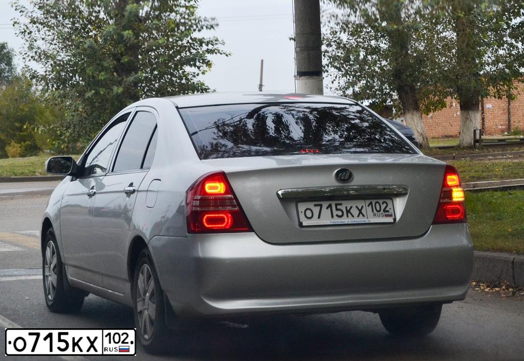 Фото автомобиля LIFAN SOLANO, 2013 — госномер А030ОР702. Цвет: СЕРЕБРО