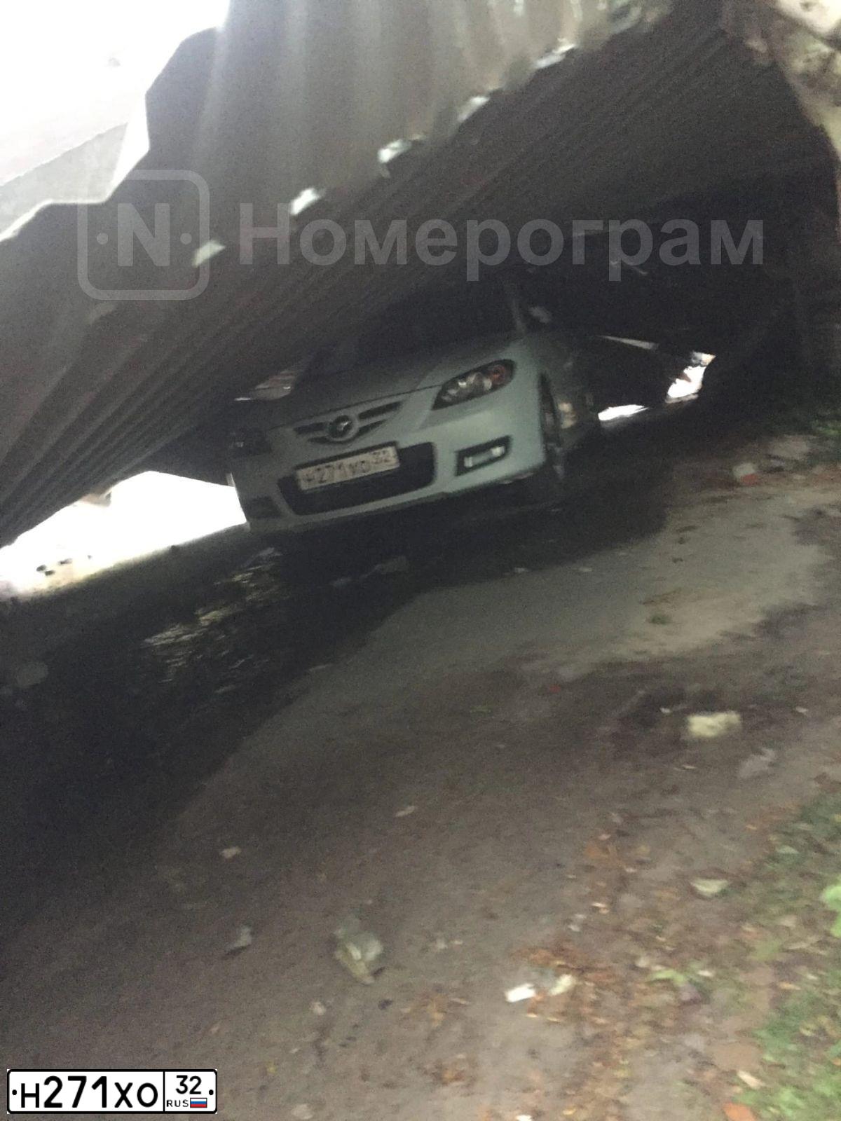 Фото автомобиля MAZDA 3, 2008 — госномер Н271ХО32. Цвет: Белый