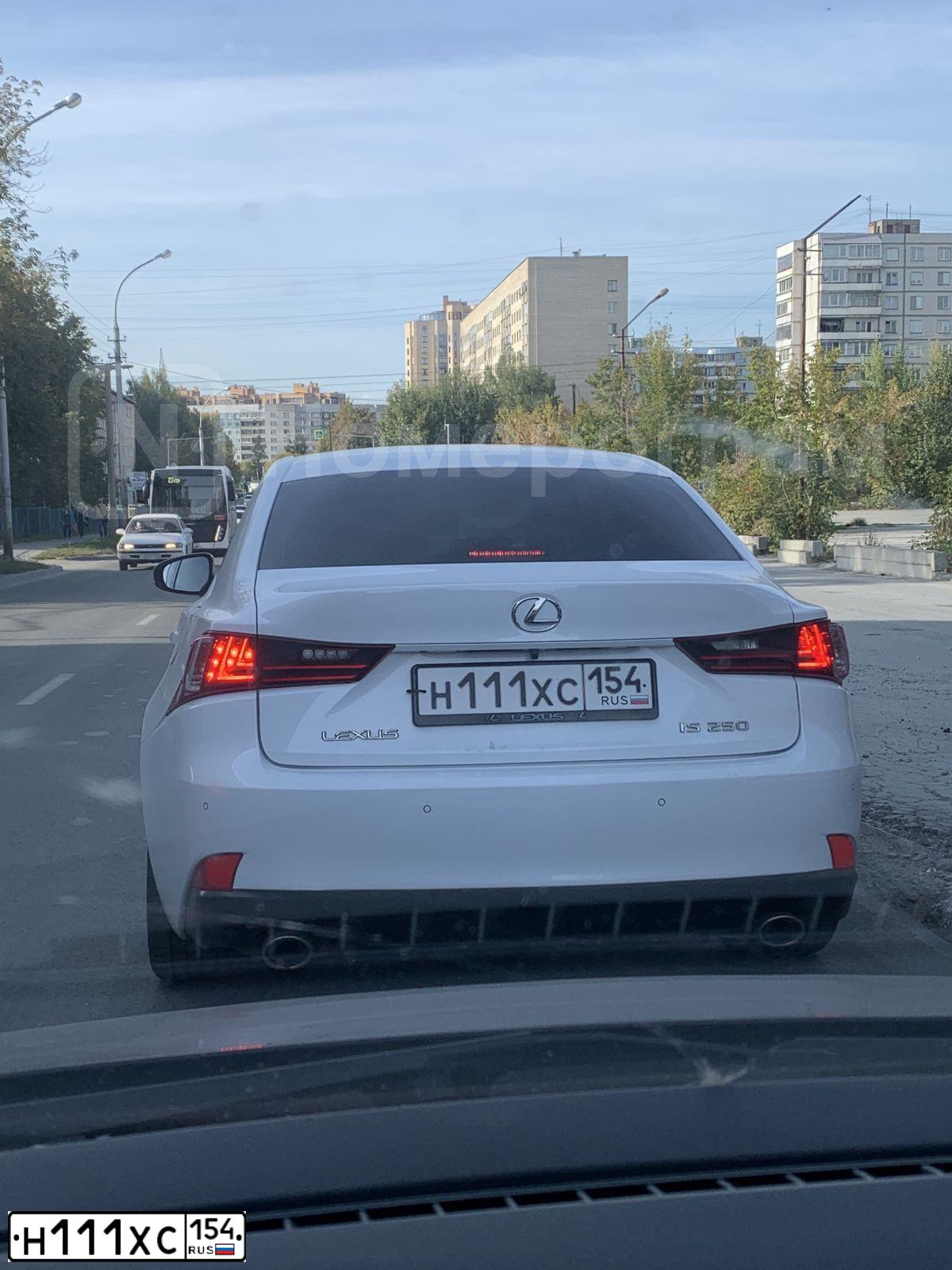 Фото автомобиля LEXUS IS, 2014 — госномер К111ХЕ72. Цвет: Белый