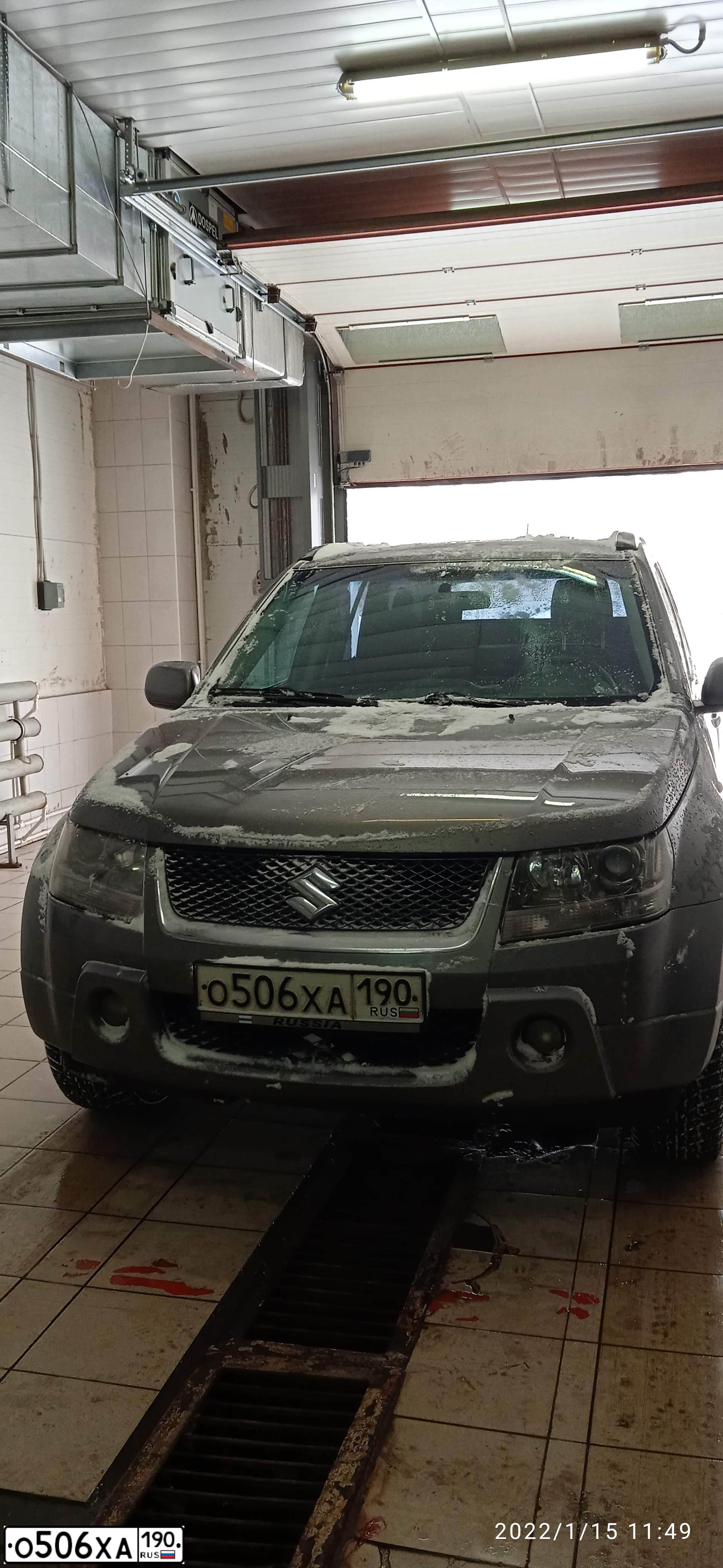 Фото автомобиля SUZUKI /GRAND/ VITARA, 2007 — госномер О506ХА190. Цвет: Серый