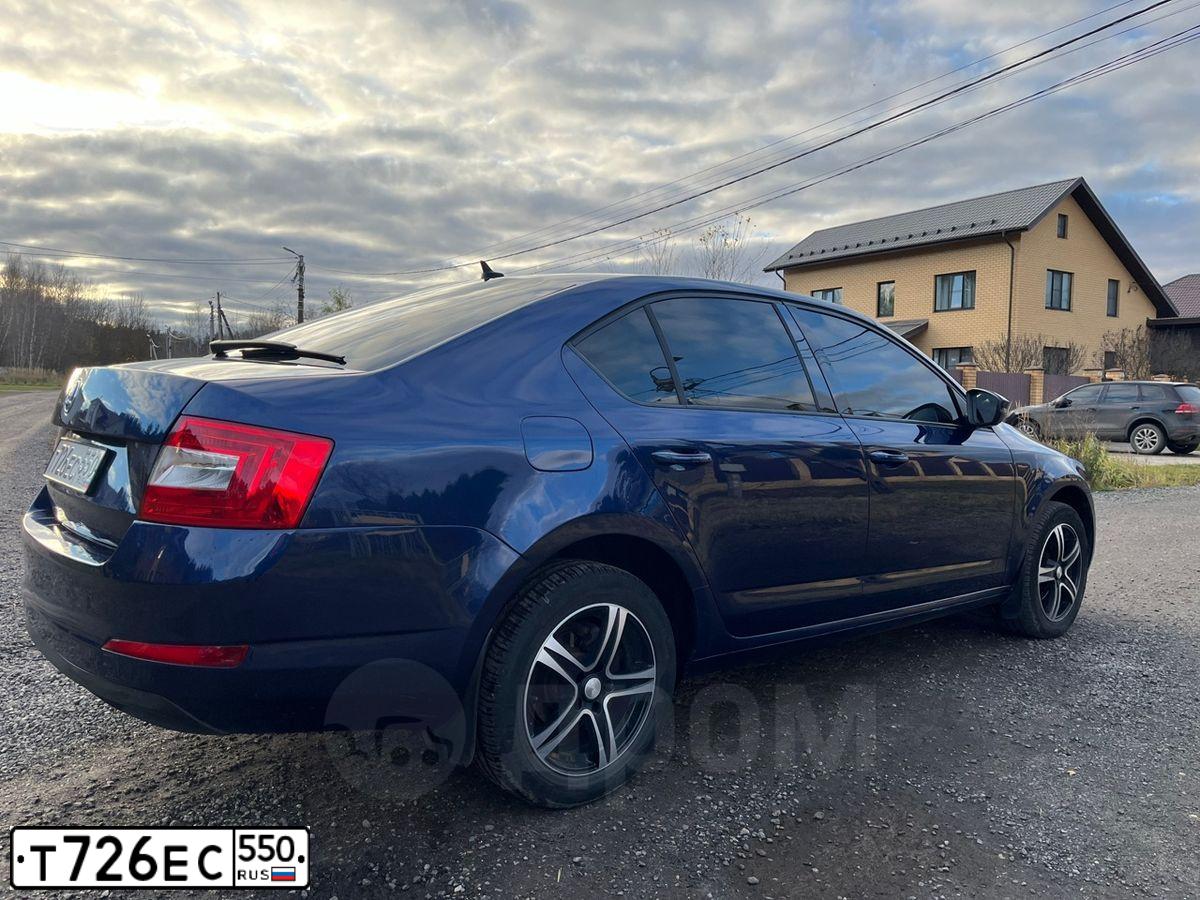 Фото автомобиля SKODA OCTAVIA, 2014 — госномер Т726ЕС550. Цвет: СИНИЙ ТЕМНЫЙ