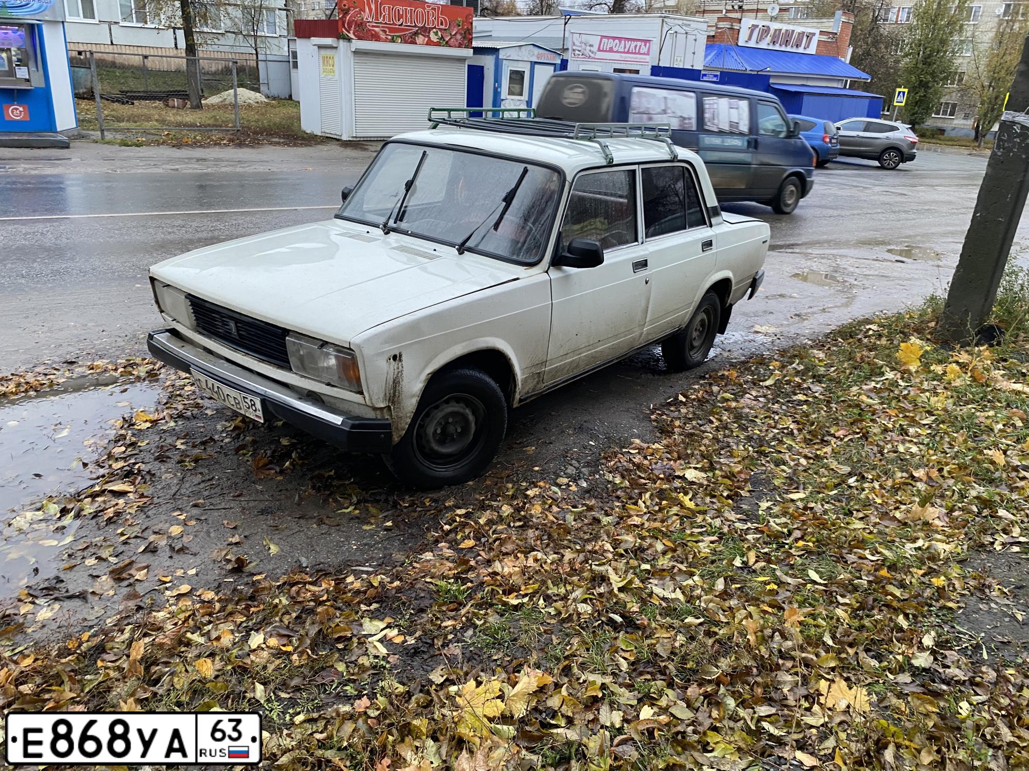 Фото автомобиля LADA 2105, 1981 — госномер С440СВ58. Цвет: Белый