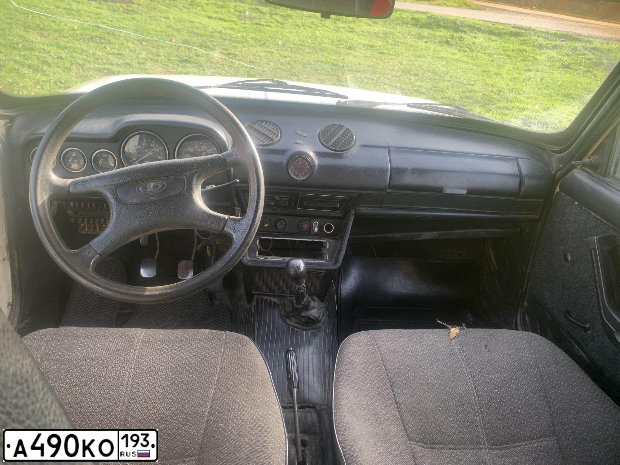 Фото автомобиля LADA 2106 LADA, 1989 — госномер А490КО193. Цвет: ЖЕЛТО-БЕЛЫЙ