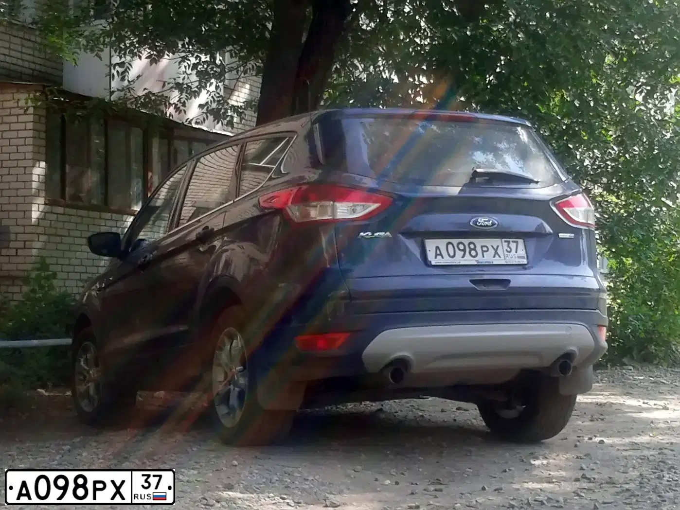 Фото автомобиля FORD KUGA, 2013 — госномер М921ХЕ152. Цвет: ТЕМНО-СЕРЫЙ