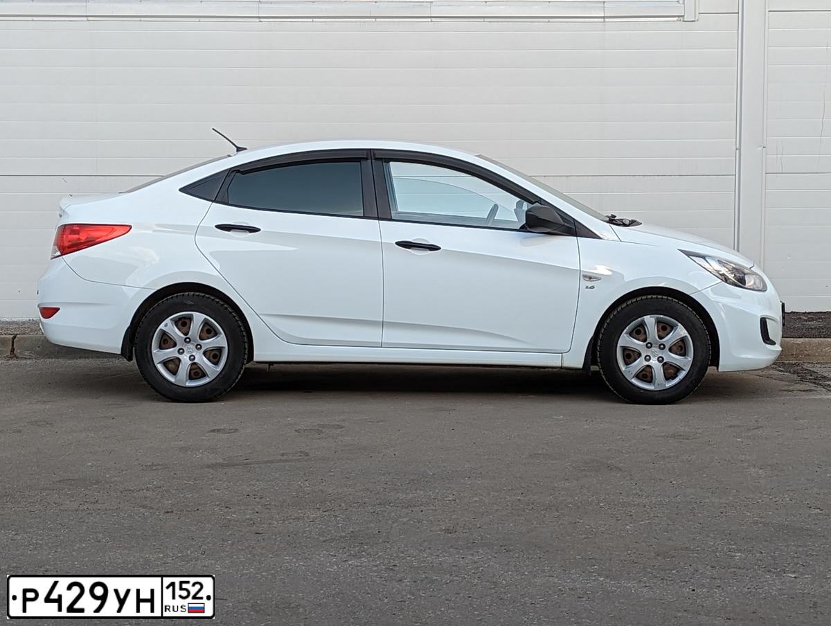 Фото автомобиля HYUNDAI SOLARIS, 2014 — госномер М517НМ13. Цвет: Белый