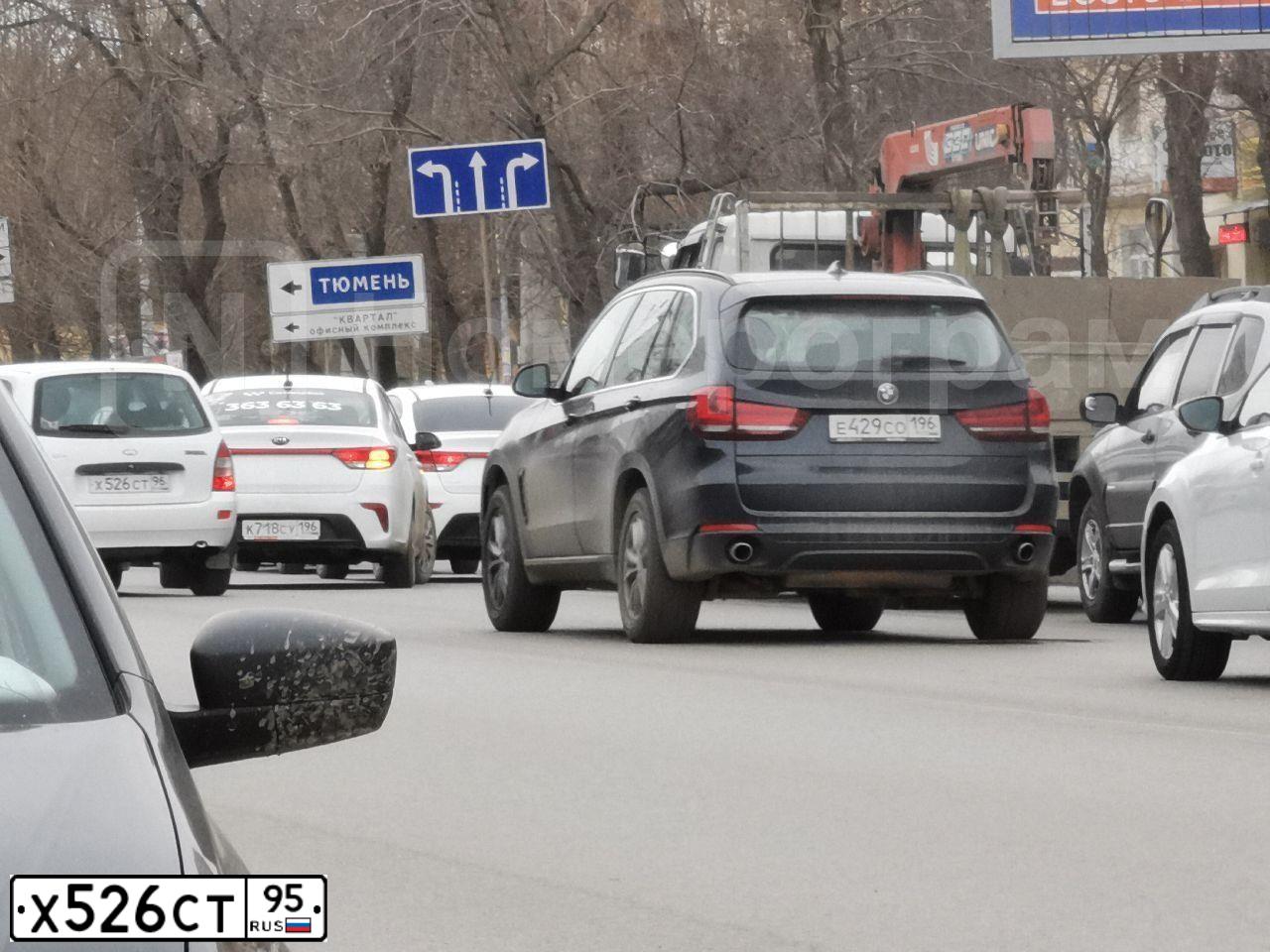 Фото автомобиля LADA 2114 SAMARA, 2008 — госномер К217ЕВ05. Цвет: Темно-зеленый
