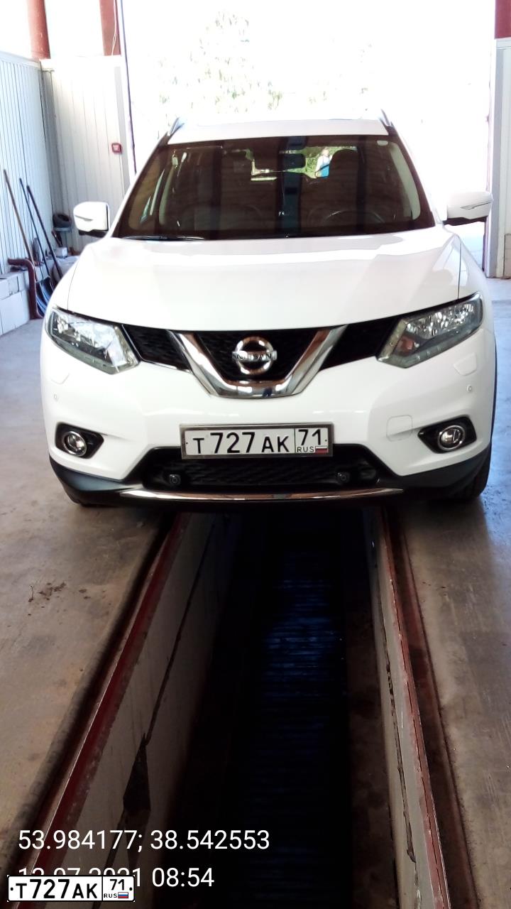 Фото автомобиля NISSAN X-TRAIL, 2016 — госномер Т727АК71. Цвет: БЕЛЫЙ