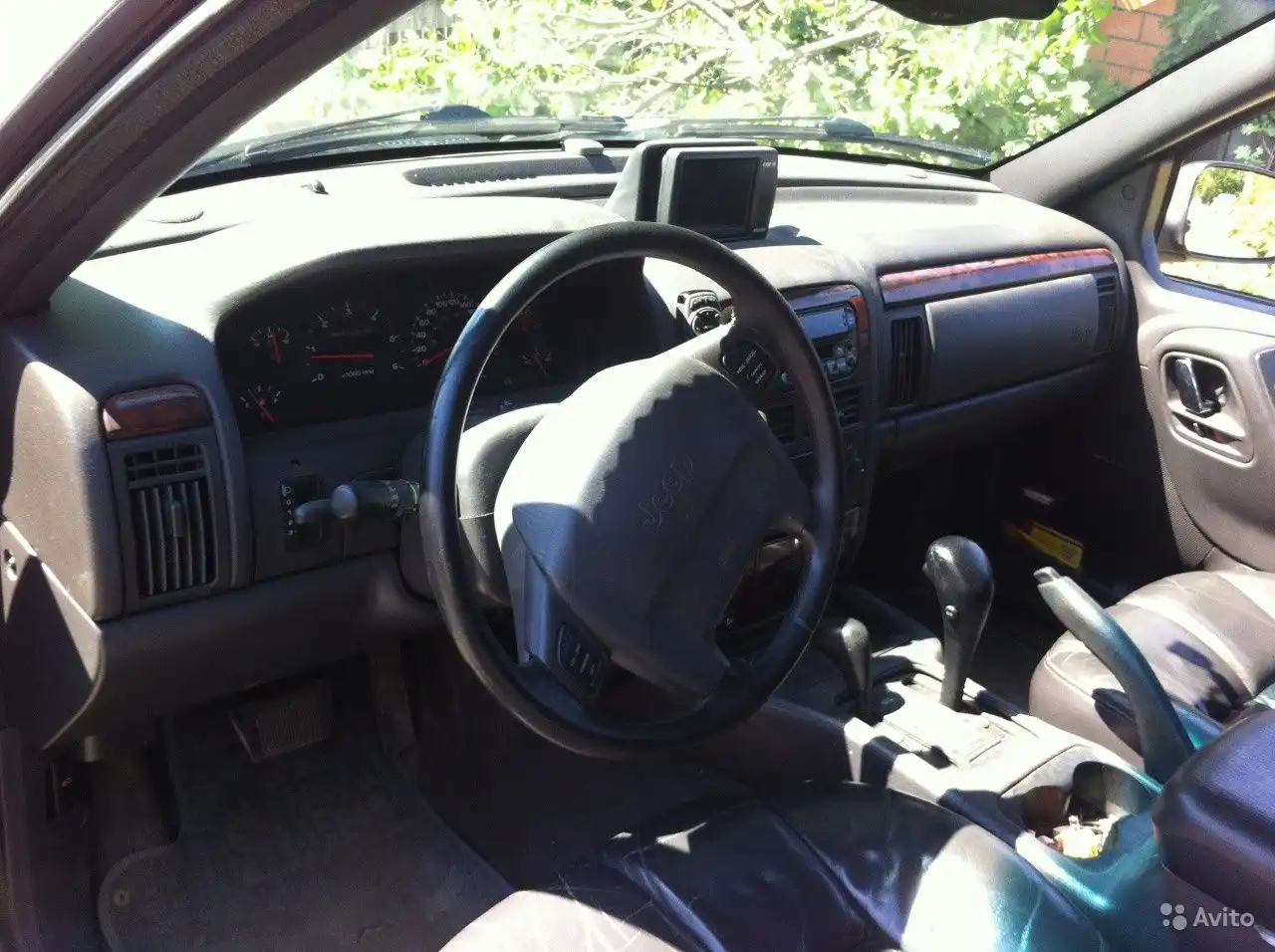 Фото автомобиля JEEP GRAND CHEROKEE, 2000 — госномер Е080УУ46. Цвет: ЧЕРНЫЙ