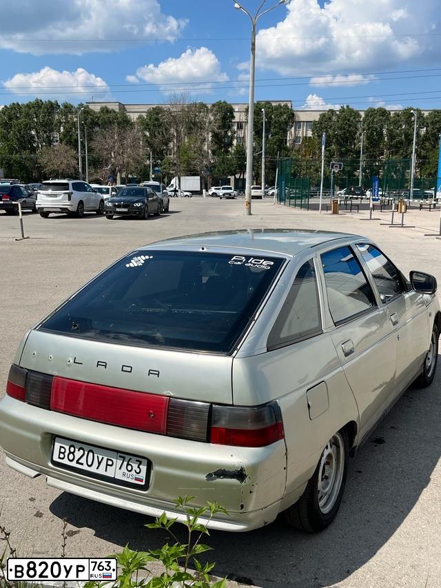 Фото автомобиля LADA 2112 LADA, 2004 — госномер В820УР763. Цвет: СЕРЕБРИСТО-БЕЖЕВЫЙ
