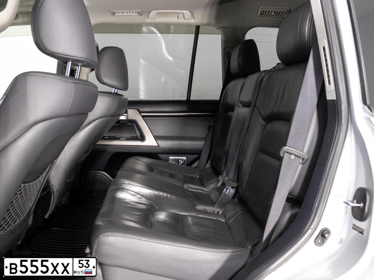 Фото автомобиля TOYOTA LAND CRUISER 200, 2008 — госномер К512КН977