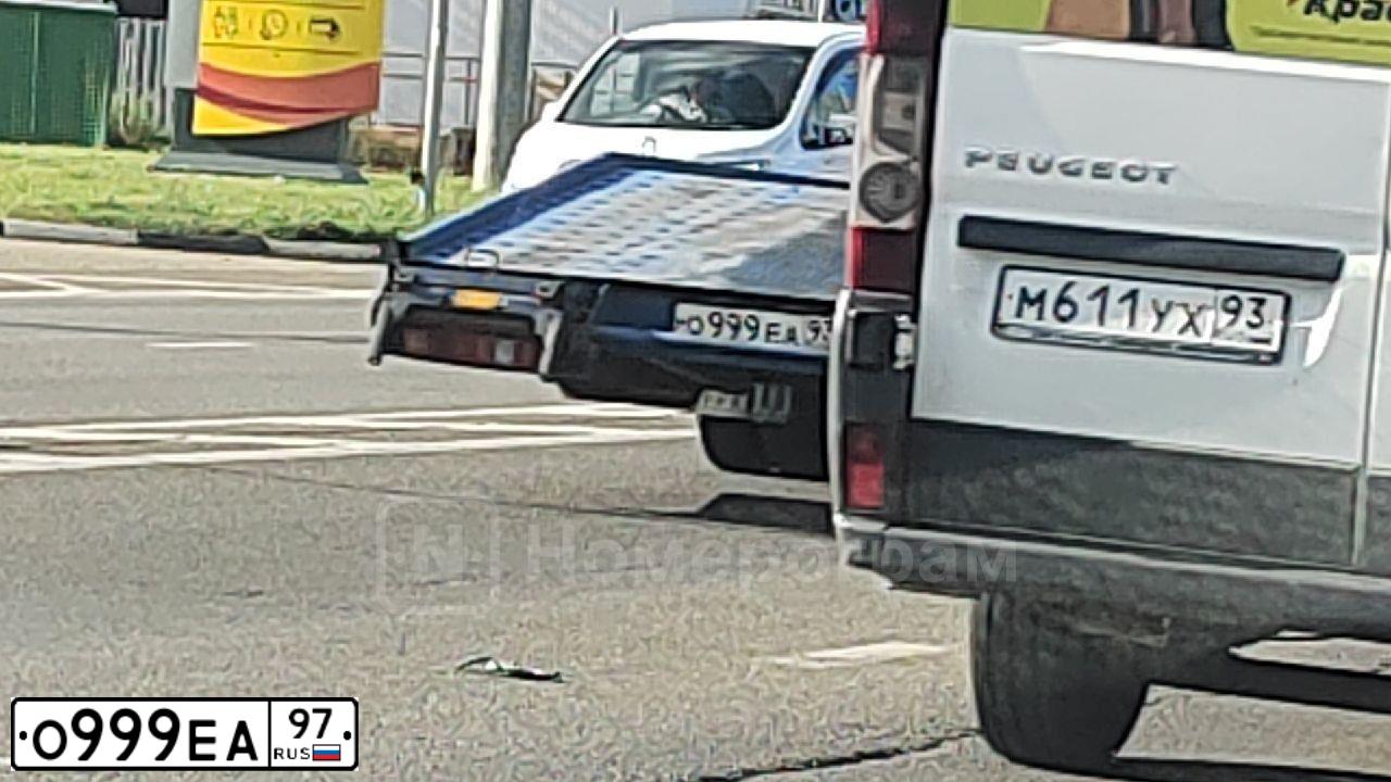 Фото автомобиля AUDI A4, 2001 — госномер О999ЕА97. Цвет: СИНИЙ