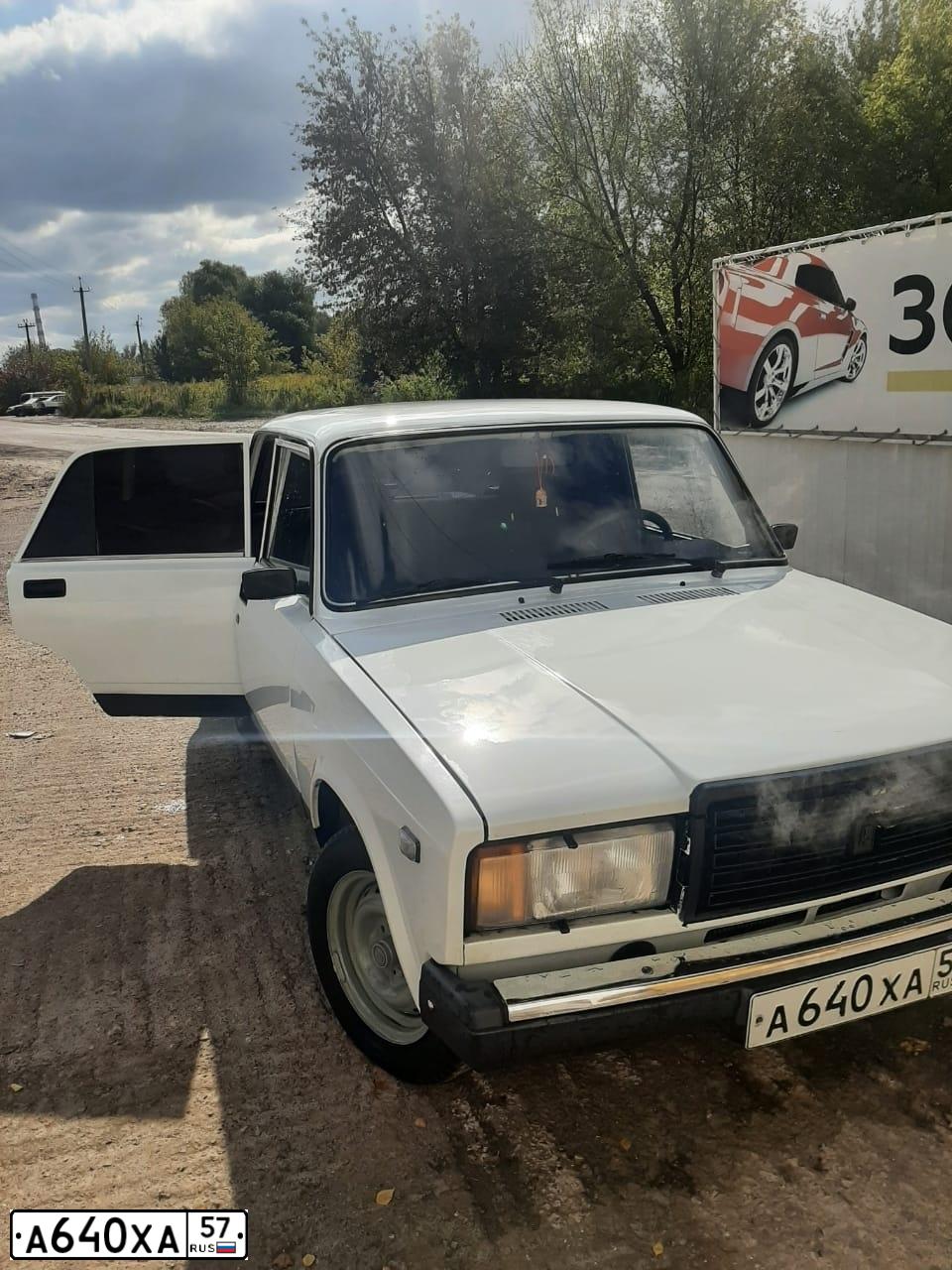 Фото автомобиля LADA 2107, 2010 — госномер О556РК46. Цвет: Белый