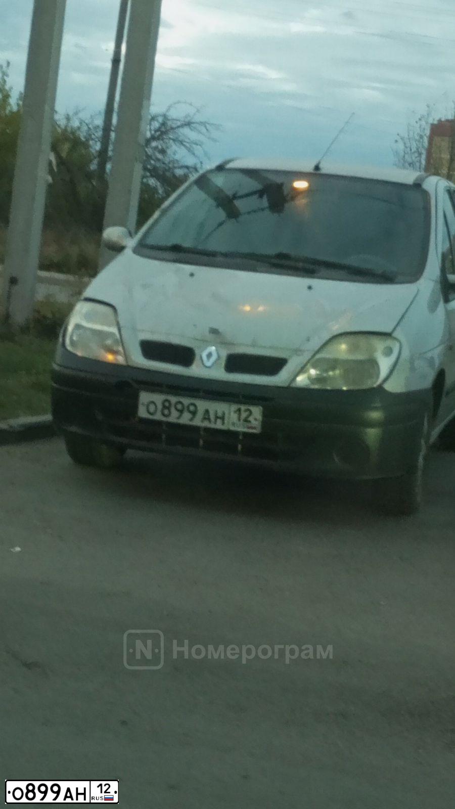 Фото автомобиля RENAULT MEGANE /GRAND/ SCENIC, 2000 — госномер О899АН12. Цвет: СЕРЕБРИСТЫЙ