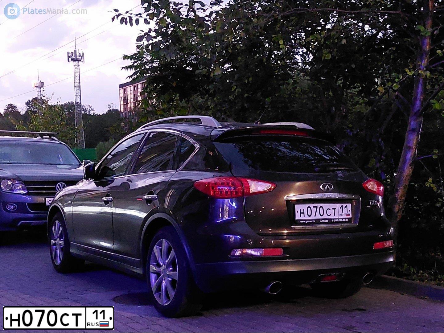 Фото автомобиля INFINITI QX50 /EX/, 2009 — госномер Н070СТ11. Цвет: ТЕМНО-БОРДОВЫЙ