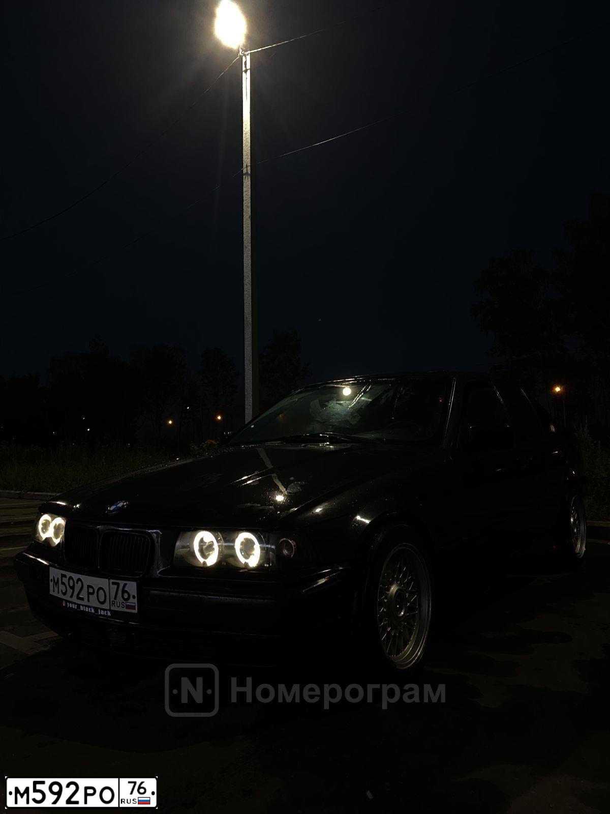 Фото автомобиля BMW W SERIE 3, 1992 — госномер Т106АС76. Цвет: СЕРЫЙ