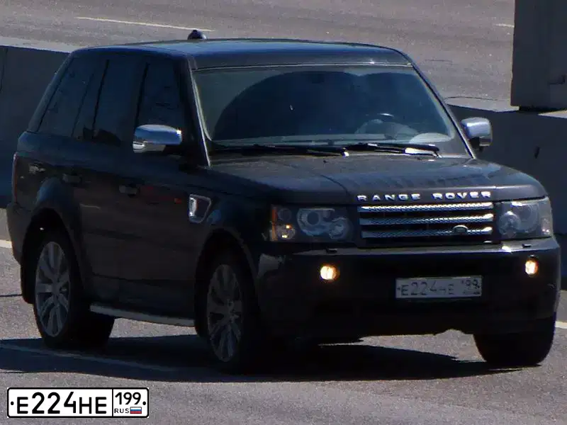 Фото автомобиля LANDROVER RANGE ROVER SPORT, 2008 — госномер Е224НЕ199. Цвет: Темно-синий