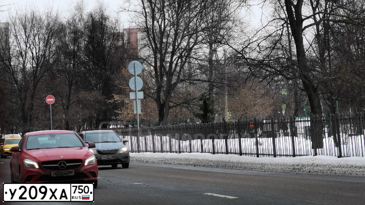 Фото автомобиля LADA 2109 SAMARA, 2000 — госномер В173ЕК797. Цвет: Красный