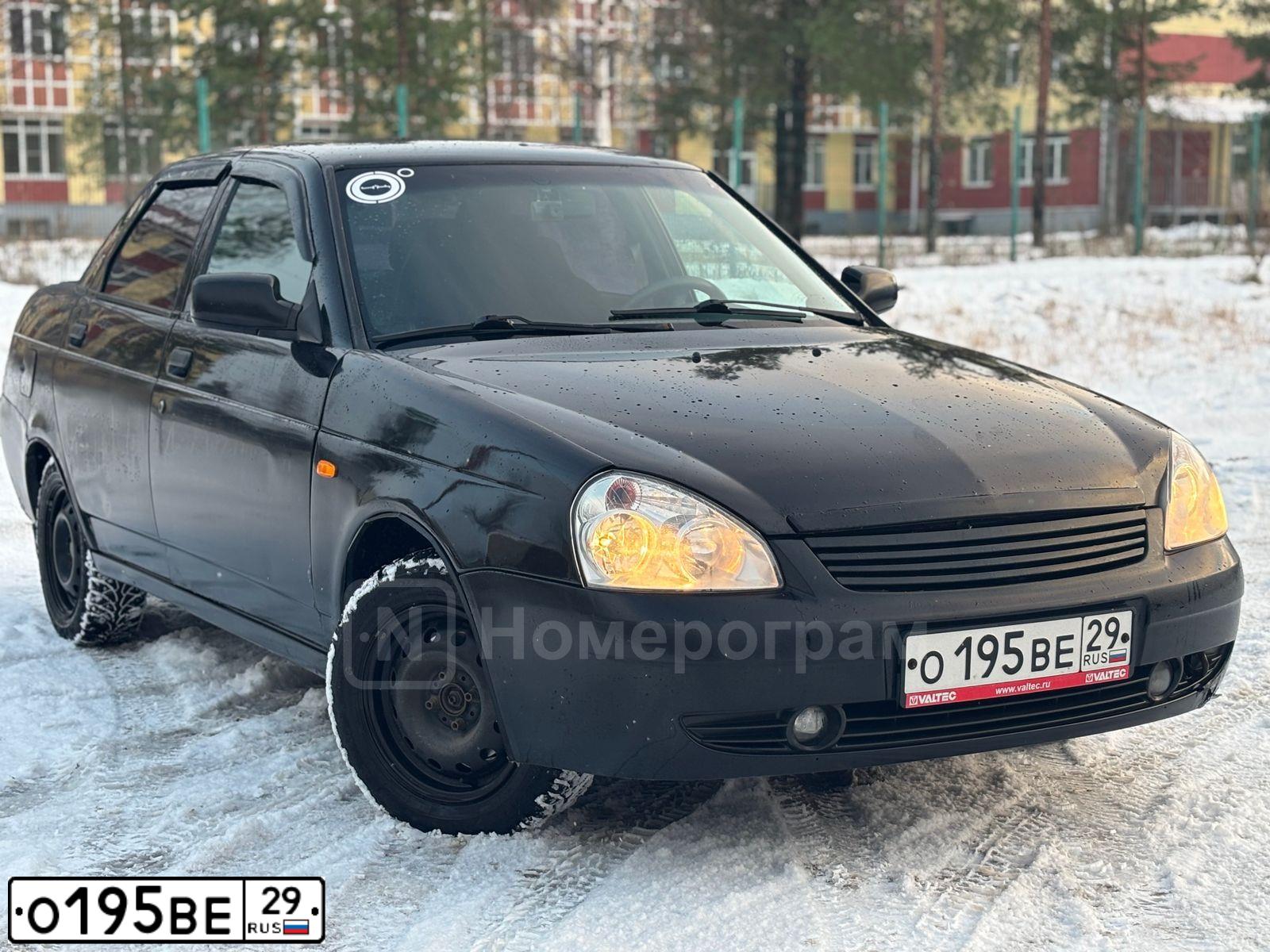 Фото автомобиля LADA 2170 PRIORA, 2010 — госномер О195ВЕ29. Цвет: СИНЕ-ЧЕРНЫЙ