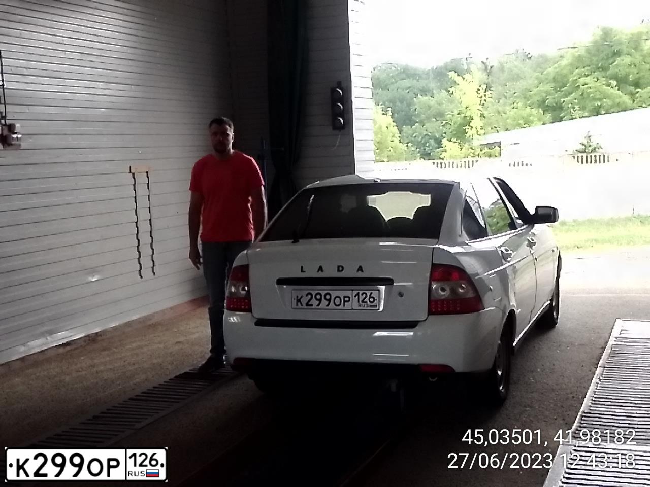 Фото автомобиля LADA 2172 PRIORA, 2010 — госномер К170ТХ93. Цвет: Белый