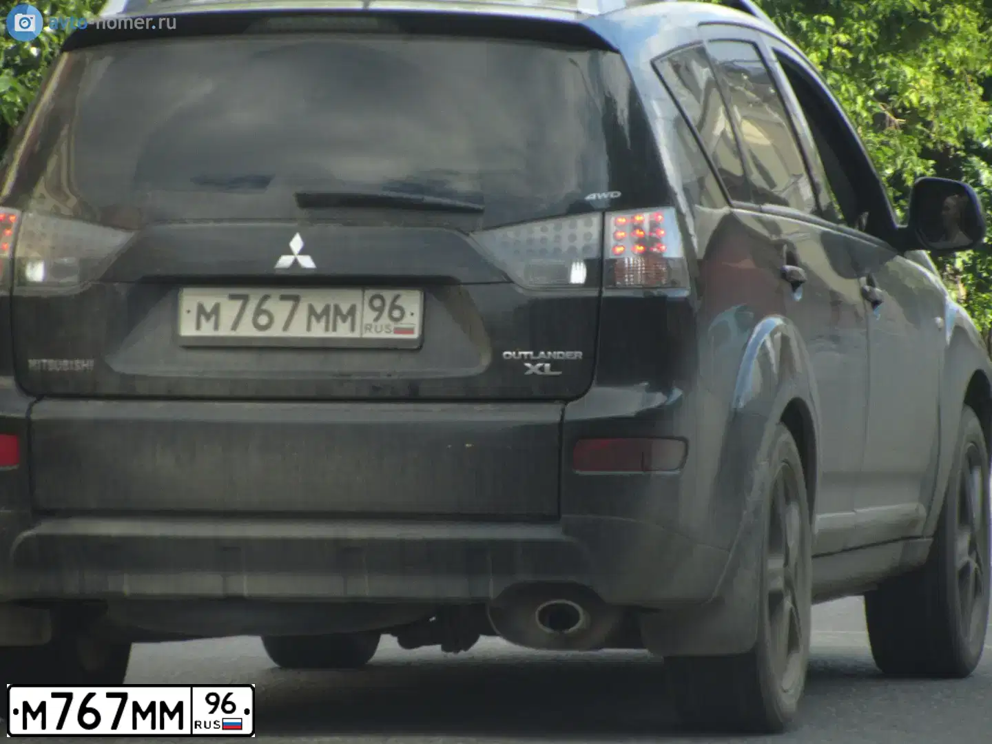 Фото автомобиля MITSUBISHI OUTLANDER, 2007 — госномер В808КР196. Цвет: ЧЕРНЫЙ