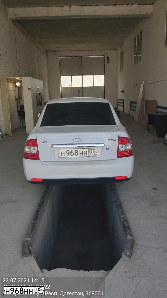 Фото автомобиля LADA 2170 PRIORA, 2015 — госномер Н968НН05. Цвет: Белый