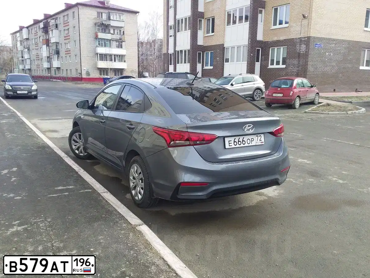 Фото автомобиля RENAULT DUSTER, 2014 — госномер М539СМ196. Цвет: Красный