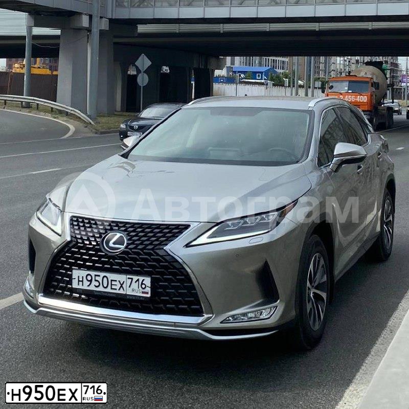 Фото автомобиля LEXUS RX, 2020 — госномер Н950ЕХ716. Цвет: СЕРЫЙ
