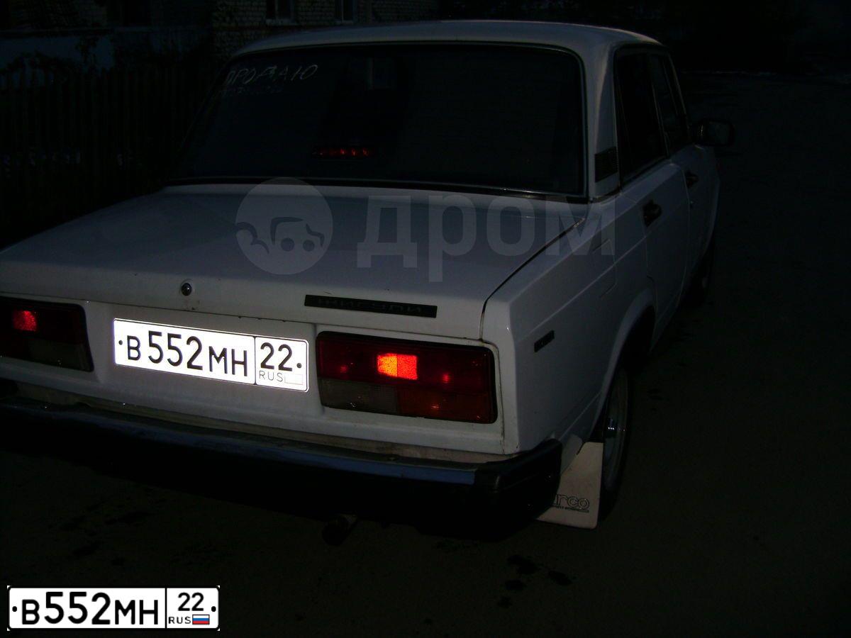 Фото автомобиля LADA 2107 LADA, 2004 — госномер В552МН22. Цвет: Белый
