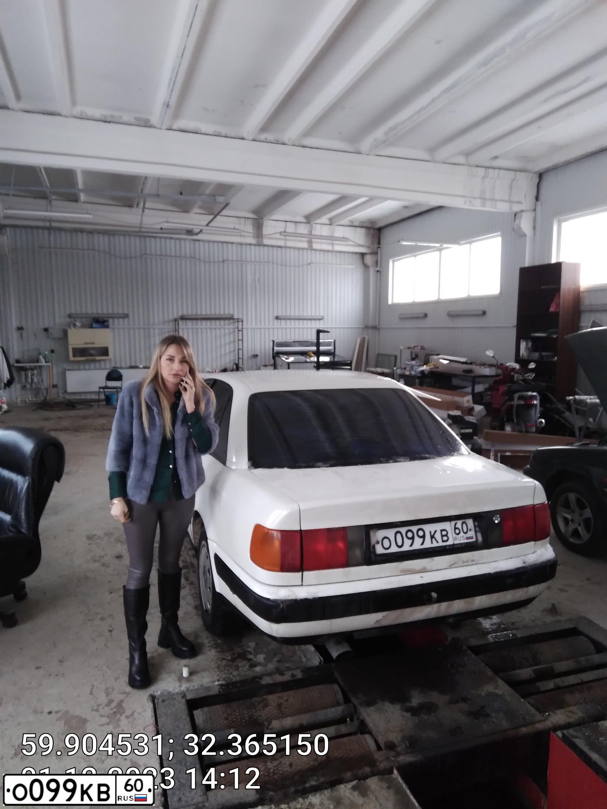 Фото автомобиля AUDI 100, 1993 — госномер К763МА53
