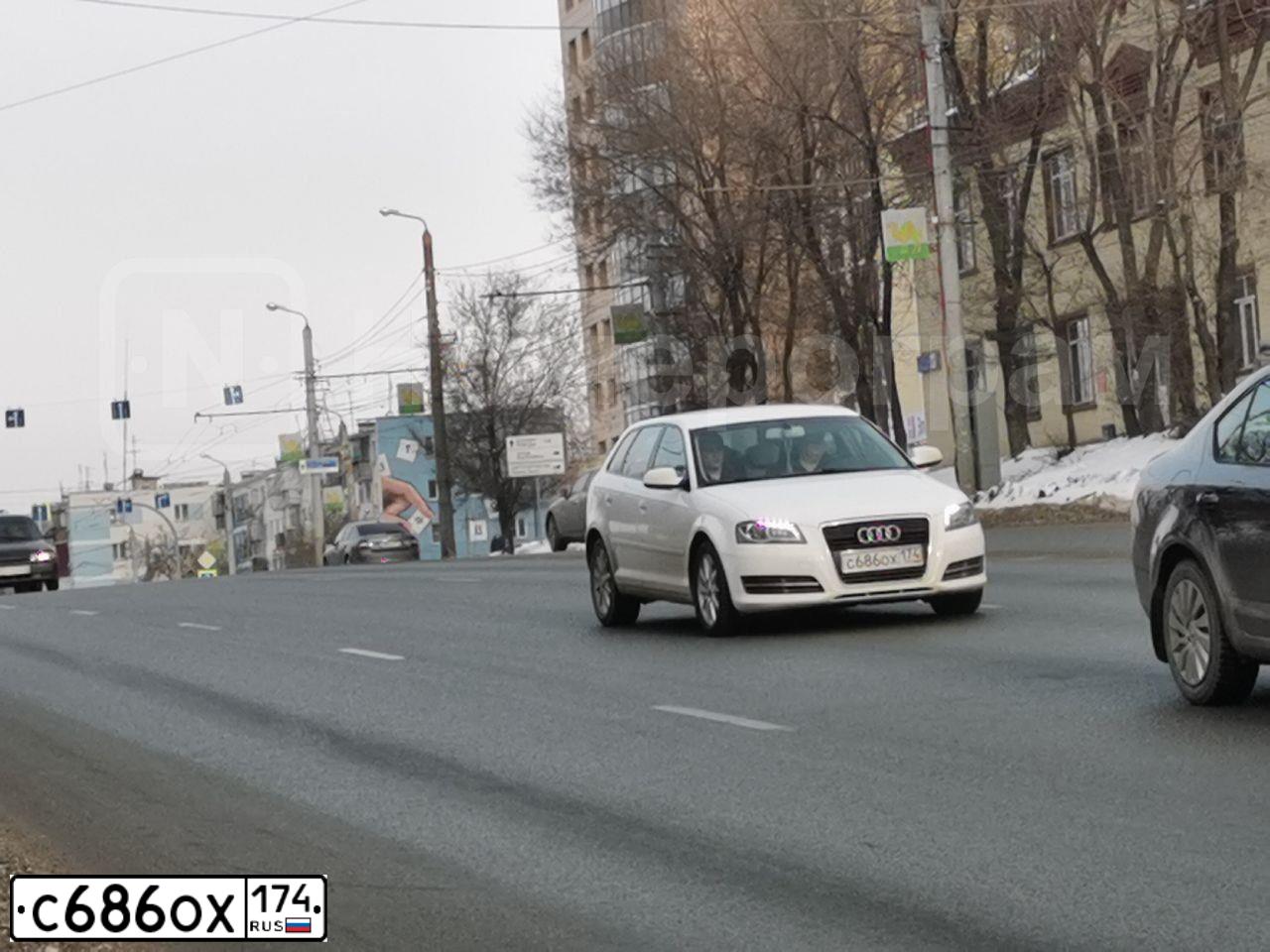 Фото автомобиля AUDI A3, 2012 — госномер Р693АК196. Цвет: Белый