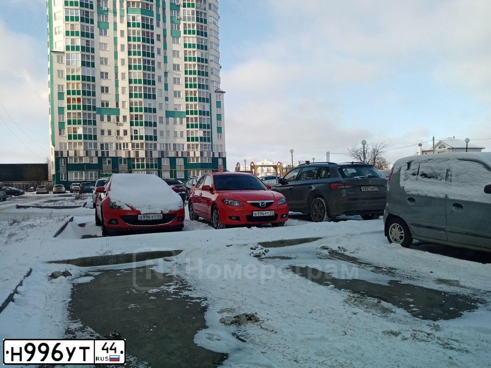 Фото автомобиля OPEL ASTRA, 2012 — госномер В976УМ37. Цвет: Красный