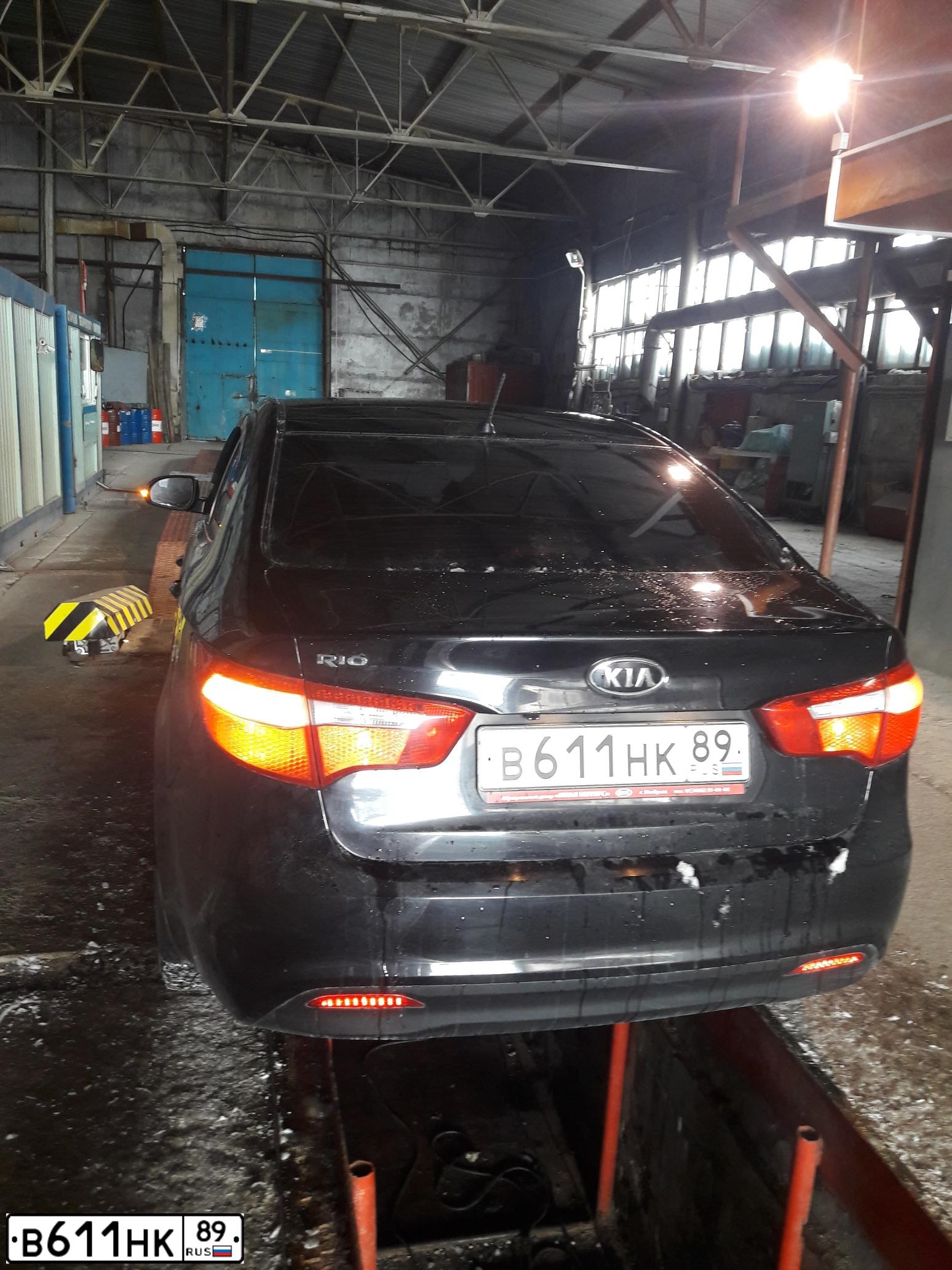 Фото автомобиля KIA RIO, 2012 — госномер С343ХХ86. Цвет: ЧЕРНЫЙ