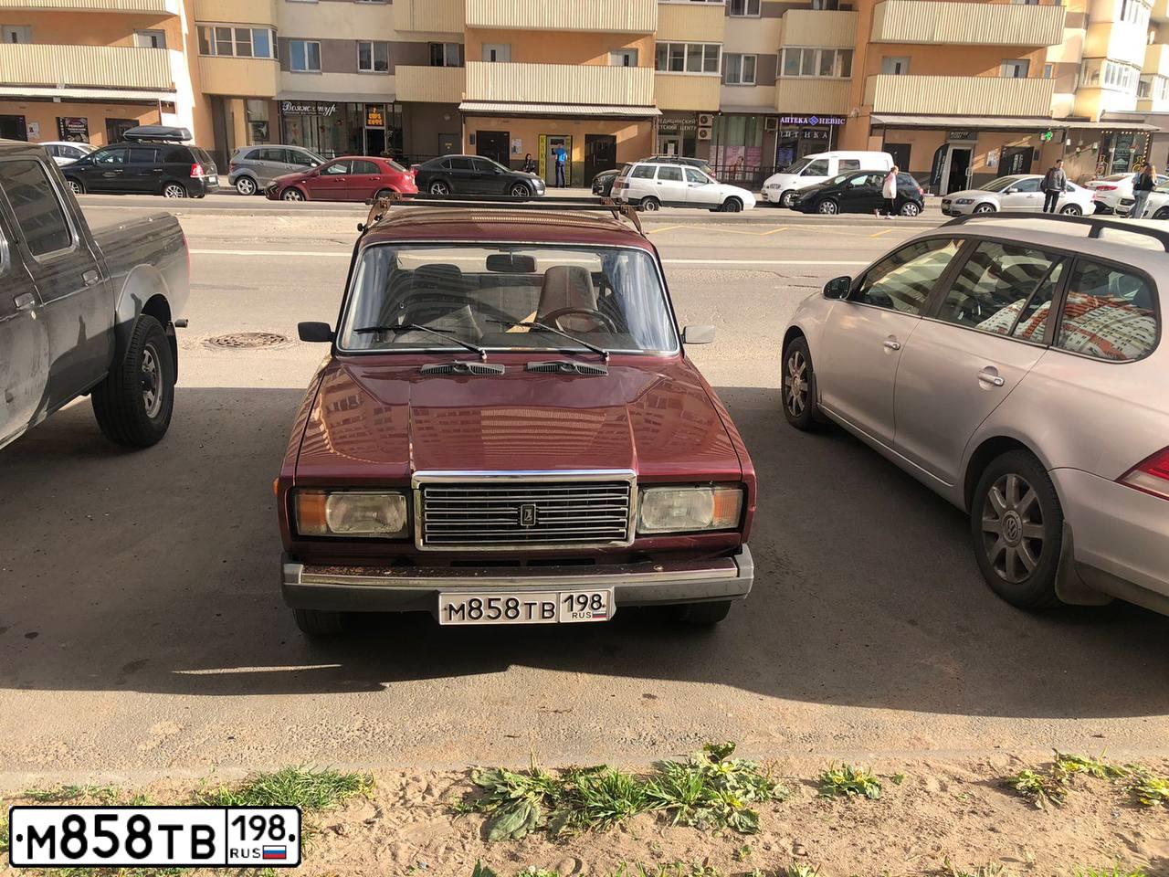 Фото автомобиля LADA 2107, 2011 — госномер А250ТК147. Цвет: СЕРЕБРИСТО-КРАСНЫЙ