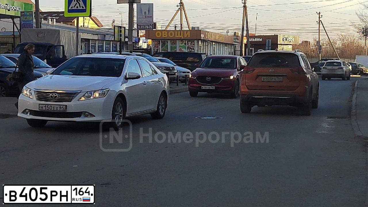 Фото автомобиля ХЕНДЭ IX35, 2013 — госномер В673АК250. Цвет: голубой