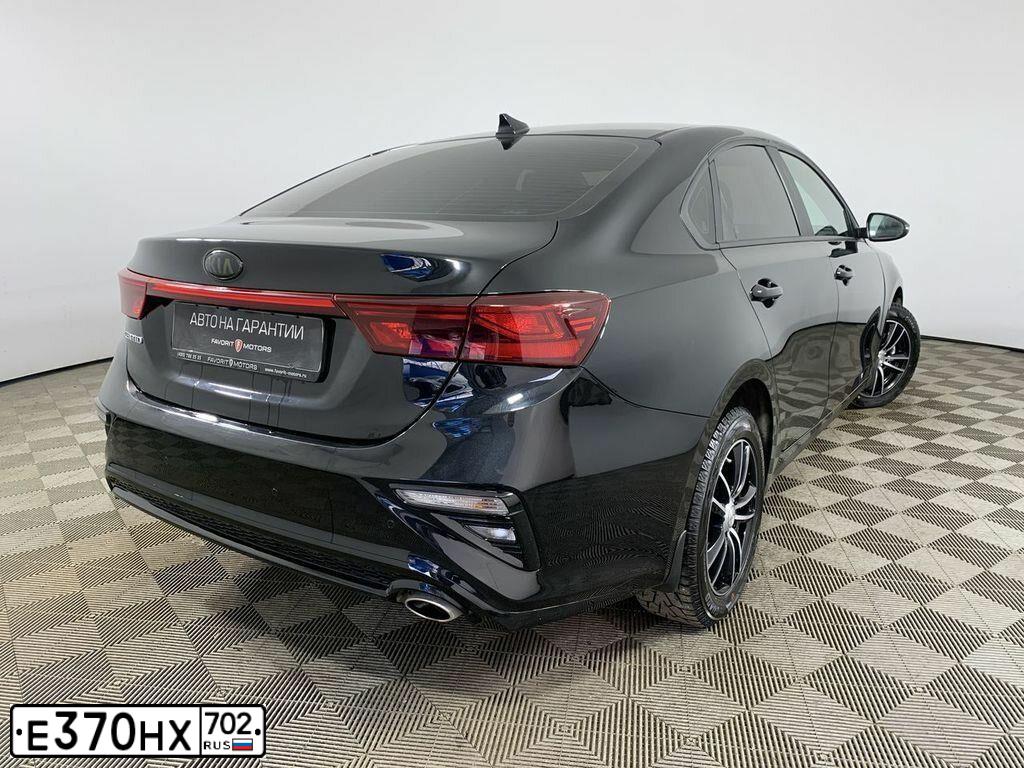 Фото автомобиля KIA CERATO, 2021 — госномер А295ХА790. Цвет: ЧЕРНЫЙ