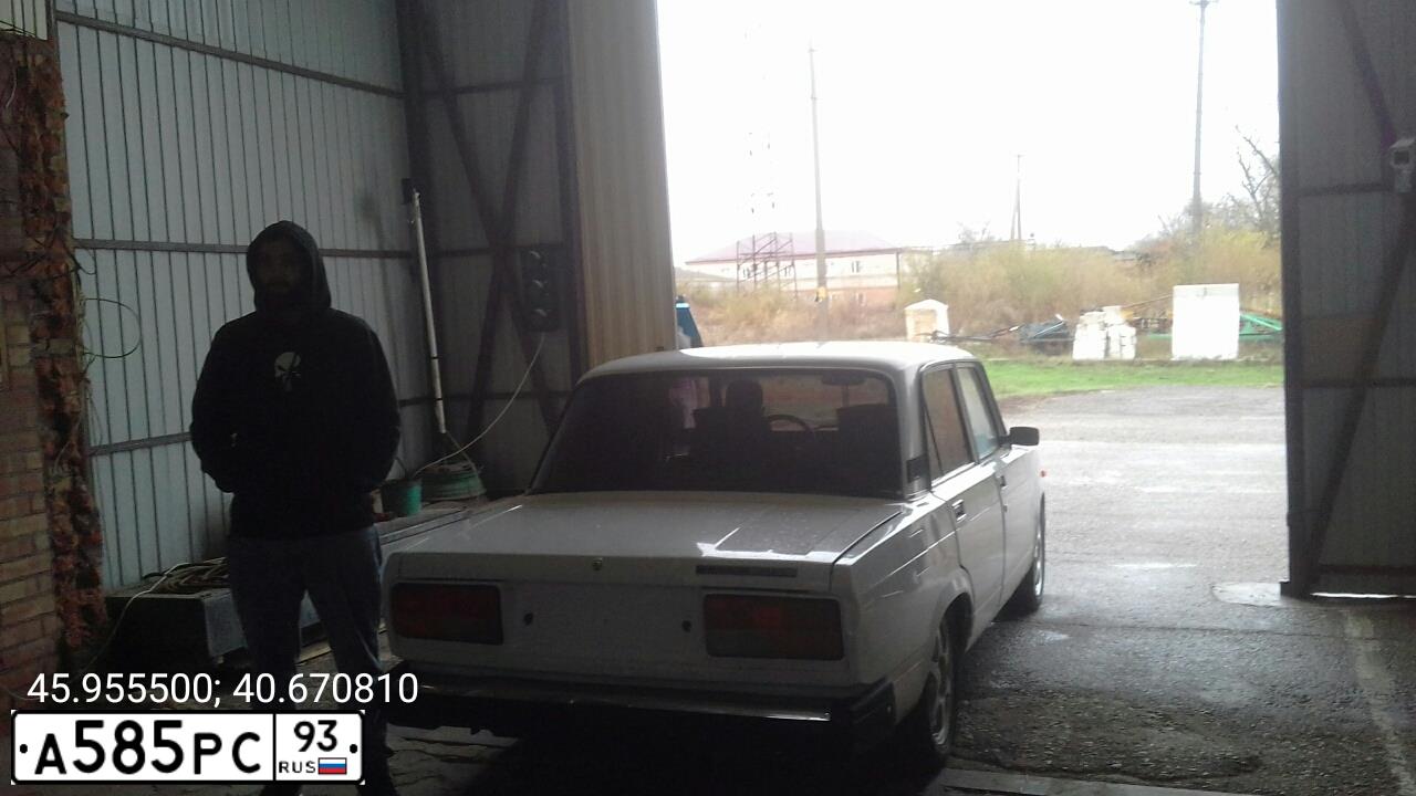 Фото автомобиля LADA 2107, 2008 — госномер А585РС93. Цвет: ЯРКО-БЕЛЫЙ
