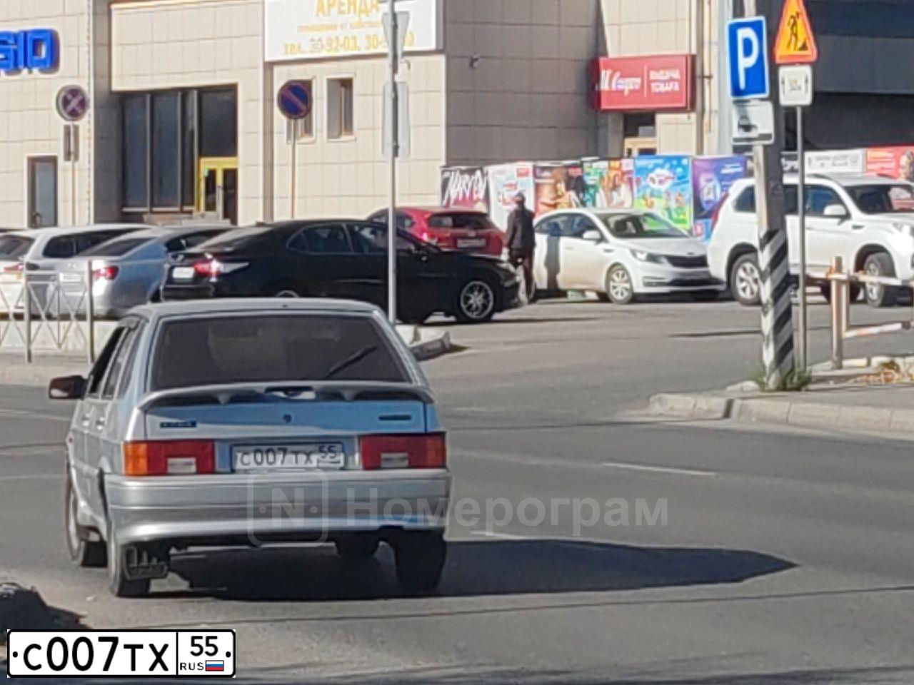 Фото автомобиля LADA 2170 PRIORA, 2008 — госномер Т094НО55. Цвет: серебристый