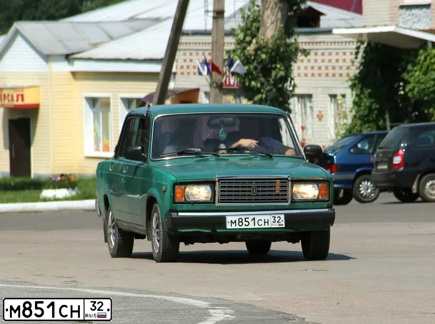 Фото автомобиля LADA 2107, 2005 — госномер М851СН32. Цвет: ЗЕЛЕНЫЙ