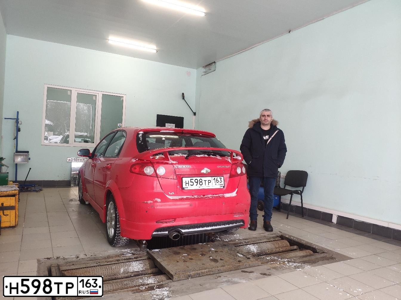 Фото автомобиля CHEVROLET T LACETTI, 2008 — госномер Н598ТР163. Цвет: Красный