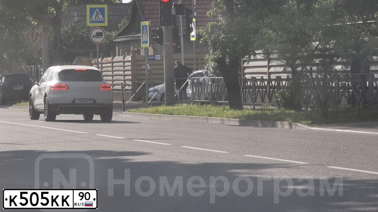 Фото автомобиля LADA 2110, 1998 — госномер К505КК90. Цвет: СЕРЕБР.ТЕМНО-ФИОЛЕТОВЫЙ