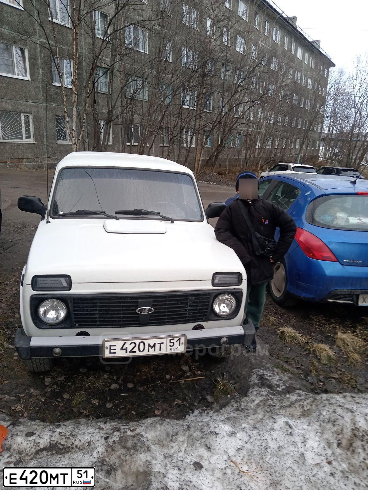 Фото автомобиля LADA 2131 NIVA, 2014 — госномер Е420МТ51. Цвет: БЕЛЫЙ